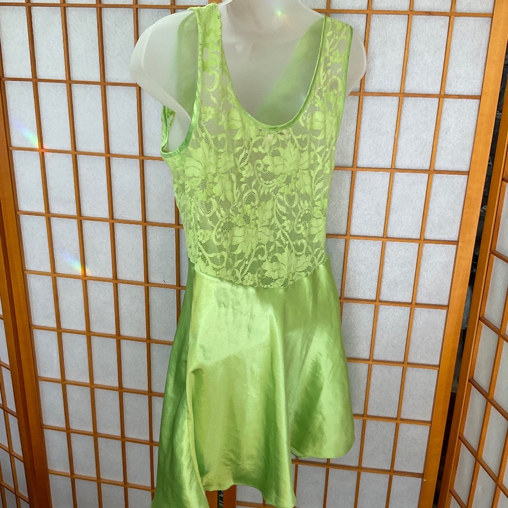 Lime-a-licious 🍋🟩 Y2K Victoria's Secret mini negligee/dress - Picture 3 of 10